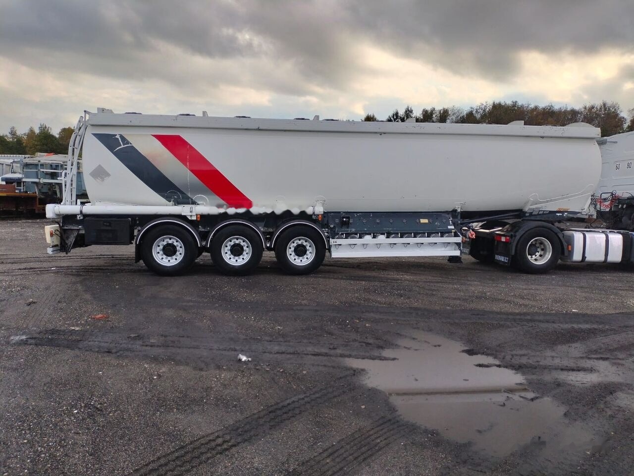 Trailor TX34 - Tanktrailer: bild 2 Trailor TX34 - Tanktrailer: bild 2