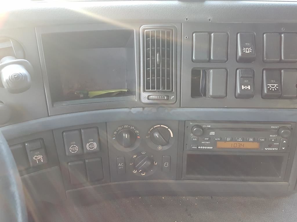 Kapellbil, Kranbil Volvo FM 380 6X2 + hiab 144 BS 2 HI DUO: bild 12