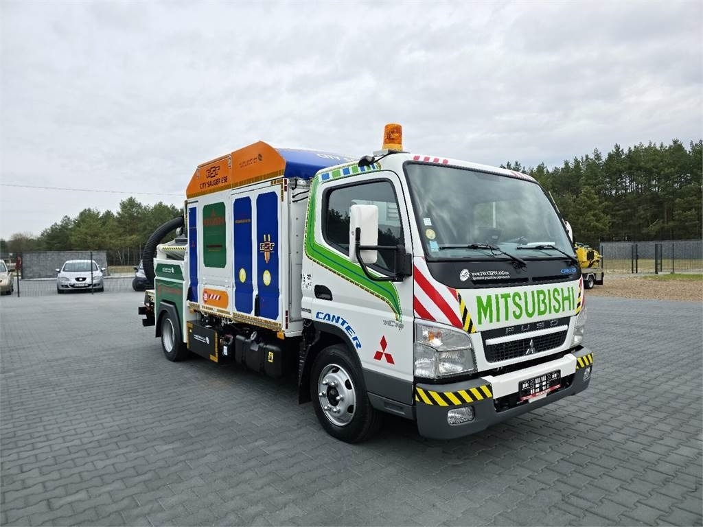 Mitsubishi CANTER odkurzacz koparka ssąca Saugbagger CITY SAU - Sugbil: bild 2 Mitsubishi CANTER odkurzacz koparka ssąca Saugbagger CITY SAU - Sugbil: bild 2