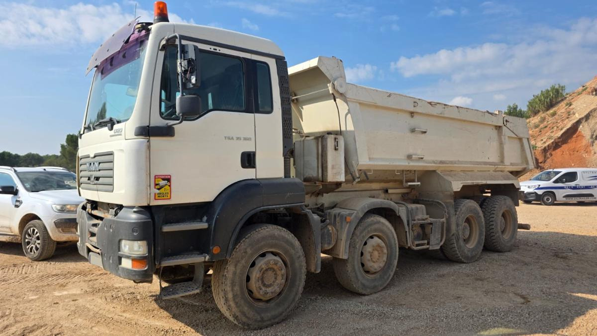 MAN TGA 35.360 - Tippbil lastbil: bild 1 MAN TGA 35.360 - Tippbil lastbil: bild 1