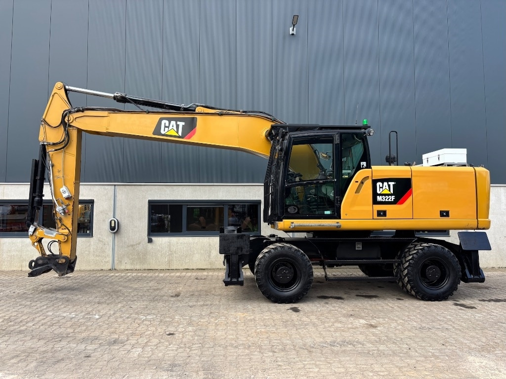CAT M 322 F - M322 - M 320 - M 318 - Grävmaskin på däck: bild 2 CAT M 322 F - M322 - M 320 - M 318 - Grävmaskin på däck: bild 2