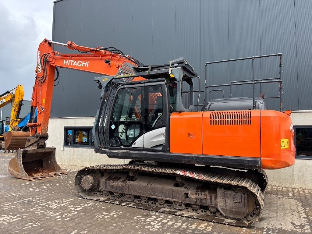 Hitachi ZX 210 LC-6 - Bandgrävare: bild 2 Hitachi ZX 210 LC-6 - Bandgrävare: bild 2