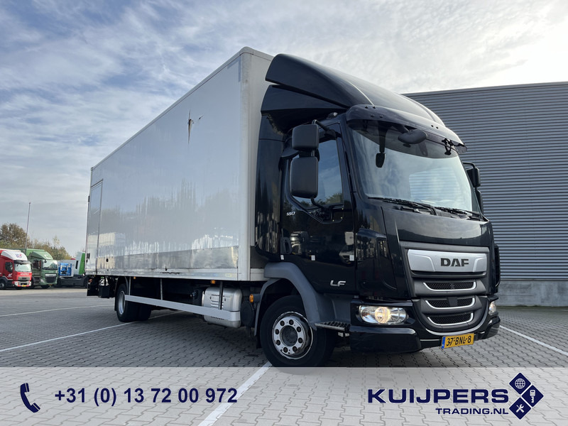 DAF LF 180 FA Euro 6 / 12 Ton / 400 dkm / Box / Laadklep - Lastbil med skåp: bild 1 DAF LF 180 FA Euro 6 / 12 Ton / 400 dkm / Box / Laadklep - Lastbil med skåp: bild 1
