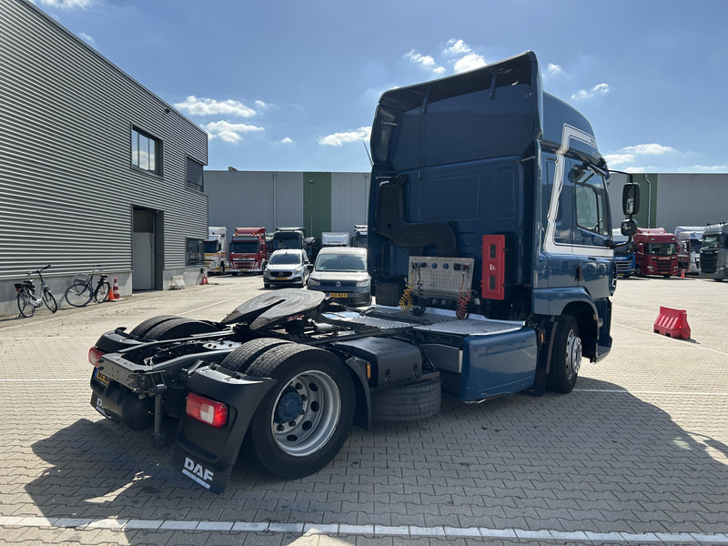 DAF CF 400 FT Space Cab / Mega - Low Deck / Hefschotel / 677 dkm / NL Truck - Dragbil: bild 2 DAF CF 400 FT Space Cab / Mega - Low Deck / Hefschotel / 677 dkm / NL Truck - Dragbil: bild 2