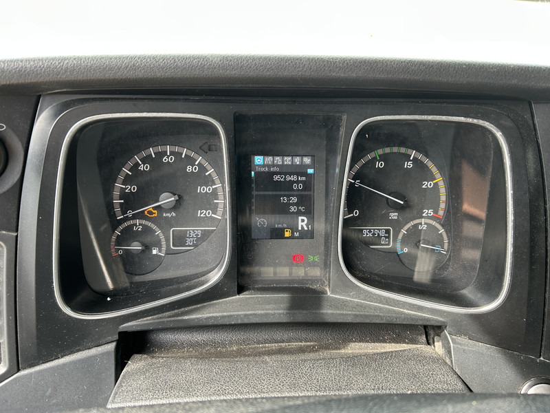 Mercedes-Benz Actros 1842 StreamSpace / 952 dkm / NL Truck - Dragbil: bild 4 Mercedes-Benz Actros 1842 StreamSpace / 952 dkm / NL Truck - Dragbil: bild 4