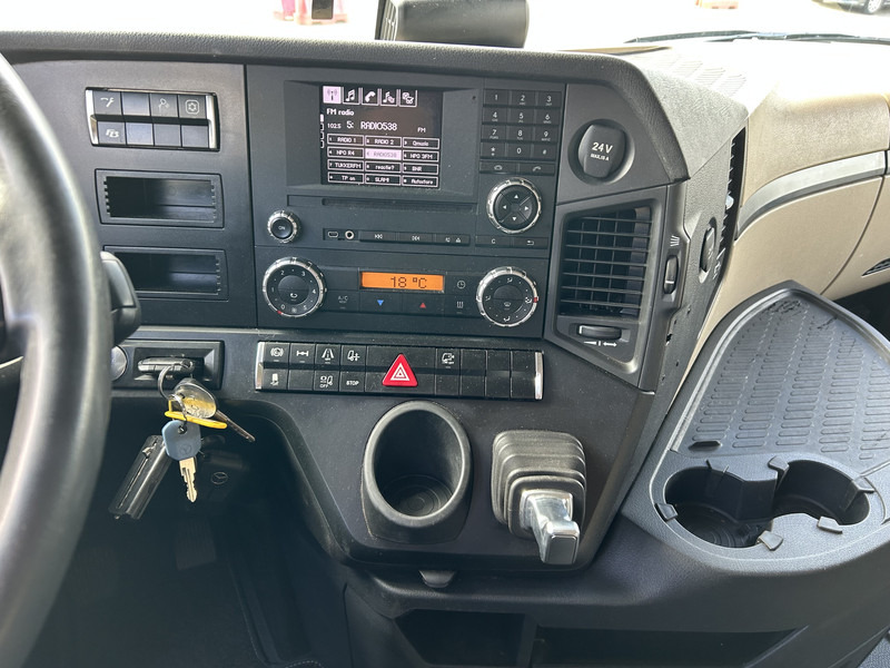 Mercedes-Benz Actros 1845 Bigspace / 949 dkm / Stand Klima / APK TUV 09-25 - Dragbil: bild 5 Mercedes-Benz Actros 1845 Bigspace / 949 dkm / Stand Klima / APK TUV 09-25 - Dragbil: bild 5