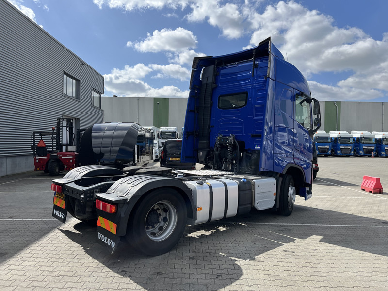 Volvo FH 420 Globetrotter / 939 dkm / 2 Tanks / VEB+ / APK TUV 07-25 - Dragbil: bild 2 Volvo FH 420 Globetrotter / 939 dkm / 2 Tanks / VEB+ / APK TUV 07-25 - Dragbil: bild 2