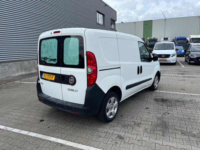 Fiat Dobló Cargo 1.3 MultiJet / NL Van - Små skåpbil: bild 4 Fiat Dobló Cargo 1.3 MultiJet / NL Van - Små skåpbil: bild 4