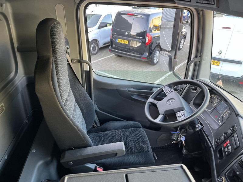 Mercedes-Benz Atego 818 / 8 Ton / 694 dkm / Box / Loadlift / APK TUV 07-25 - Lastbil med skåp: bild 3 Mercedes-Benz Atego 818 / 8 Ton / 694 dkm / Box / Loadlift / APK TUV 07-25 - Lastbil med skåp: bild 3