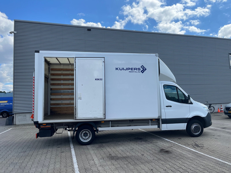 Mercedes-Benz Sprinter 515 1.9 CDI / Box 4.4 mtr / Laadklep / Zijdeur - Volymskåp: bild 3 Mercedes-Benz Sprinter 515 1.9 CDI / Box 4.4 mtr / Laadklep / Zijdeur - Volymskåp: bild 3