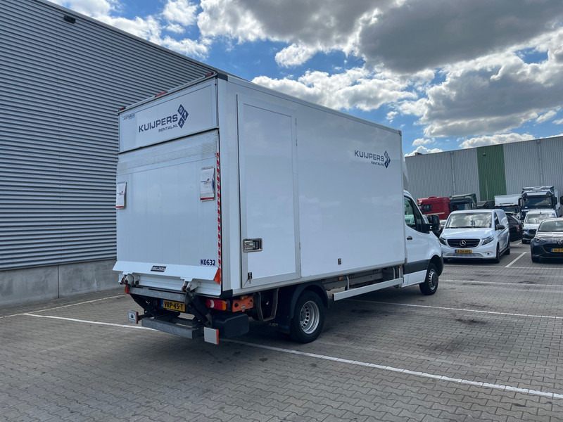 Mercedes-Benz Sprinter 515 1.9 CDI / Box 4.4 mtr / Laadklep / Zijdeur - Volymskåp: bild 4 Mercedes-Benz Sprinter 515 1.9 CDI / Box 4.4 mtr / Laadklep / Zijdeur - Volymskåp: bild 4