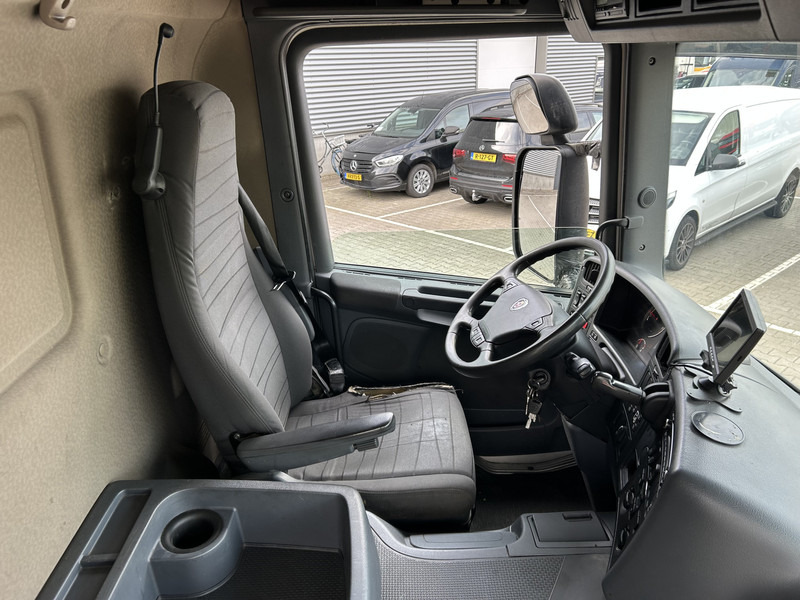 Scania P 320 / 18 ton / 545 dkm / Box 8 mtr / Loadlift / APK TUV 08-25 - Lastbil med skåp: bild 3 Scania P 320 / 18 ton / 545 dkm / Box 8 mtr / Loadlift / APK TUV 08-25 - Lastbil med skåp: bild 3