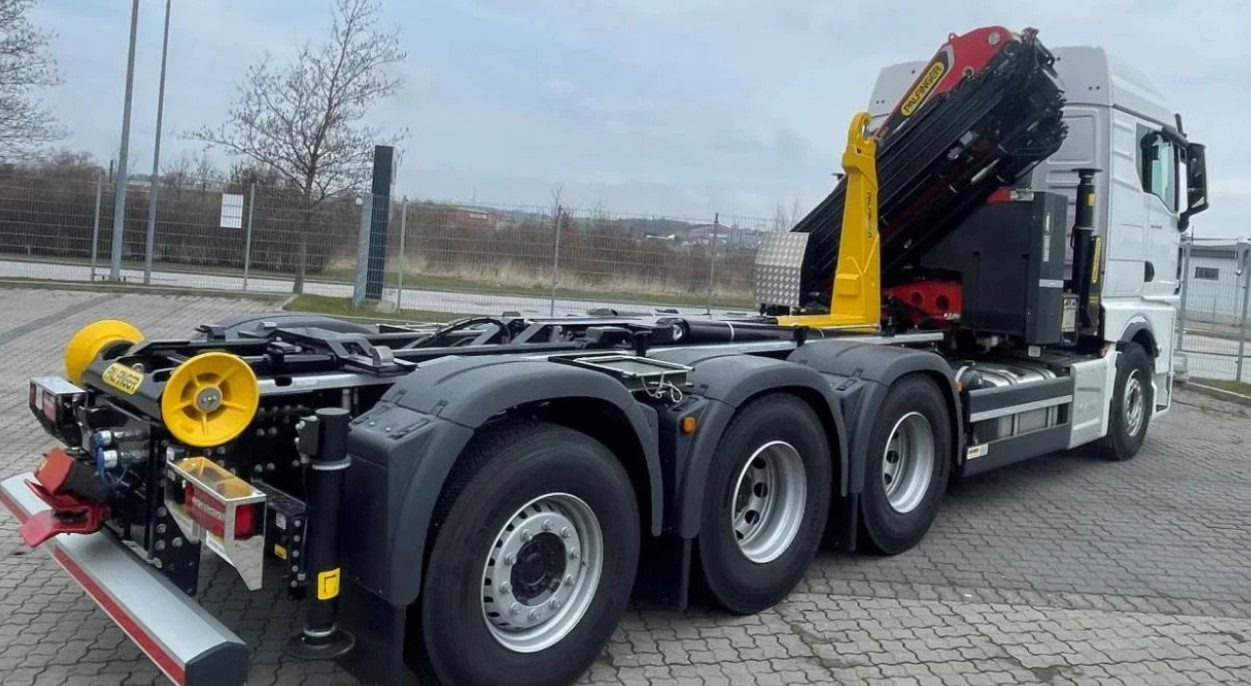 MAN TGS 35.510 8×4 Tridem kranväxlare Palfinger - Lastväxlare lastbil, Kranbil: bild 4 MAN TGS 35.510 8×4 Tridem kranväxlare Palfinger - Lastväxlare lastbil, Kranbil: bild 4