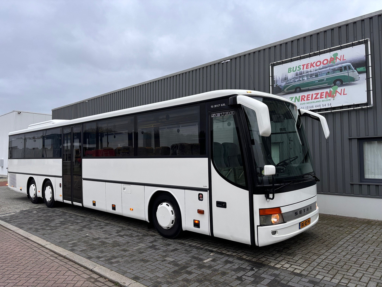 SETRA S317UL met 63 pl. en airconditioning S317GT - Turistbuss: bild 1 SETRA S317UL met 63 pl. en airconditioning S317GT - Turistbuss: bild 1