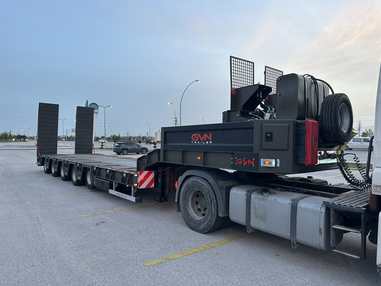 GVN Trailer 5 AXLE LOWBED - Låg lastare semitrailer: bild 2 GVN Trailer 5 AXLE LOWBED - Låg lastare semitrailer: bild 2