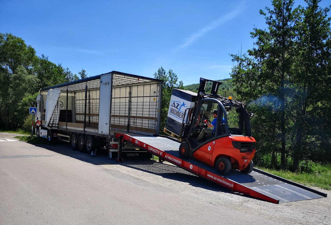 AZ RAMP-PRIME PRIME WLO + 8 . Industrial Mobil Loading Ramp - Lastramp: bild 2 AZ RAMP-PRIME PRIME WLO + 8 . Industrial Mobil Loading Ramp - Lastramp: bild 2