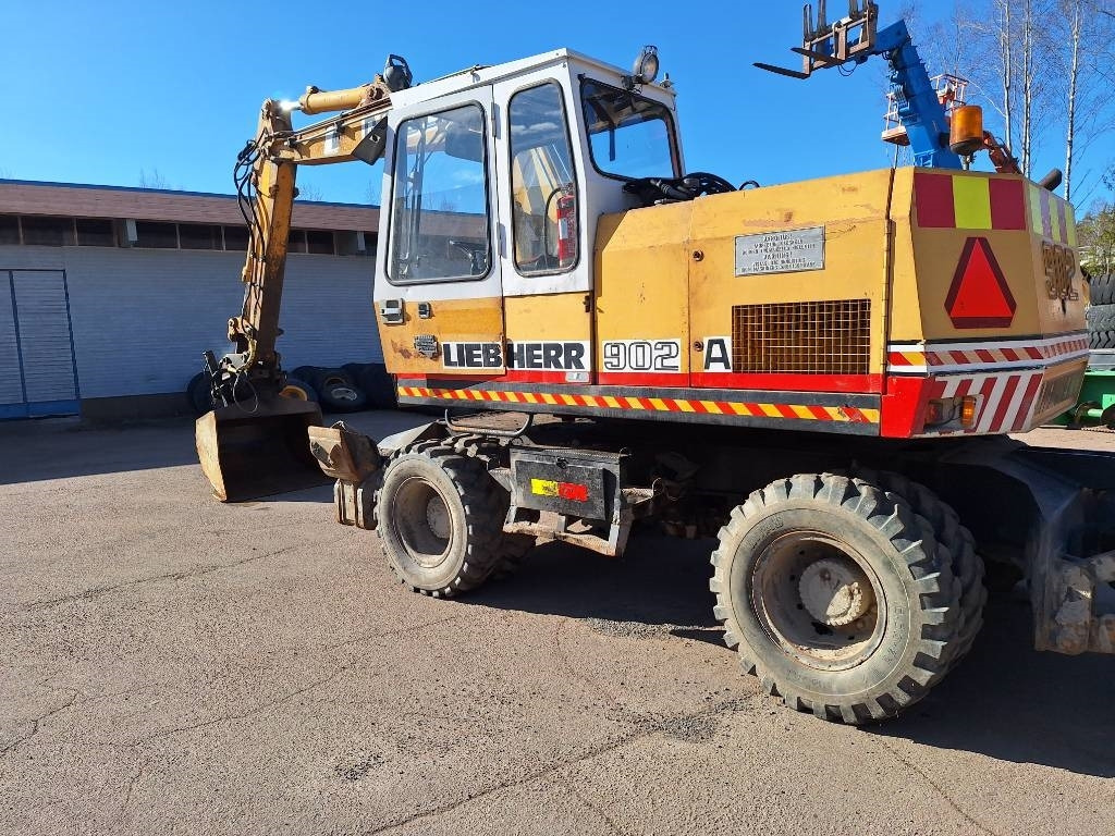 Liebherr A 902 - Grävmaskin på däck: bild 3 Liebherr A 902 - Grävmaskin på däck: bild 3