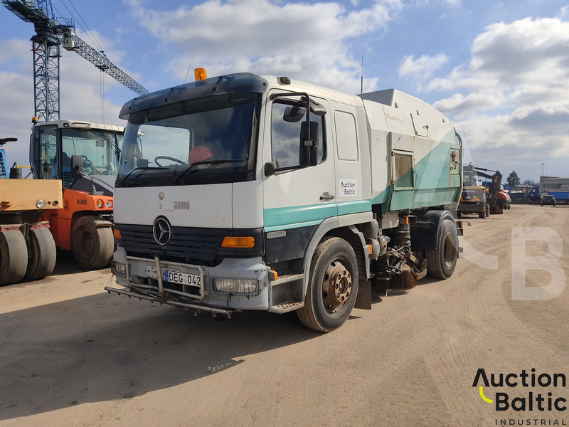 Mercedes-Benz 1517 - Sopmaskin: bild 1 Mercedes-Benz 1517 - Sopmaskin: bild 1
