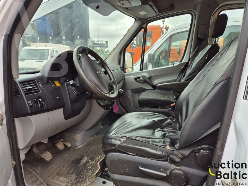 Mercedes-Benz Sprinter - Transportbil med kapell: bild 5 Mercedes-Benz Sprinter - Transportbil med kapell: bild 5