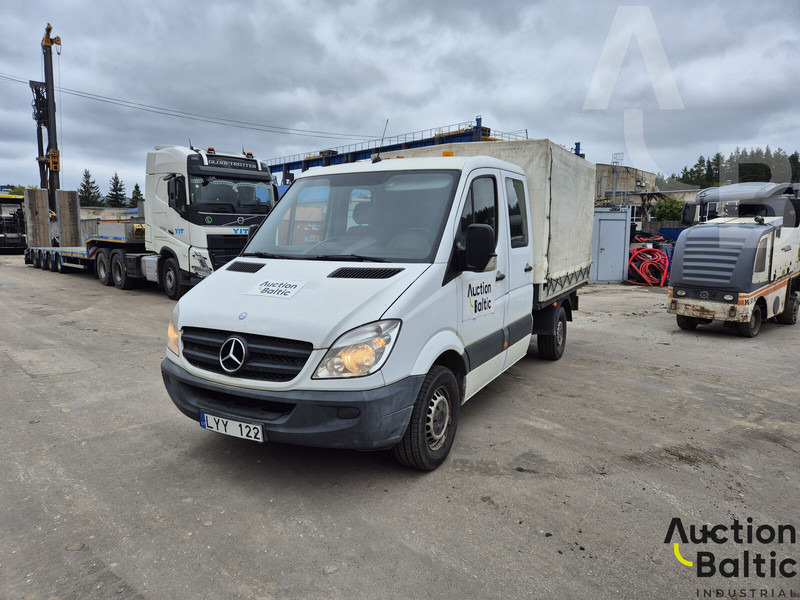 Mercedes-Benz Sprinter - Transportbil med kapell: bild 1 Mercedes-Benz Sprinter - Transportbil med kapell: bild 1
