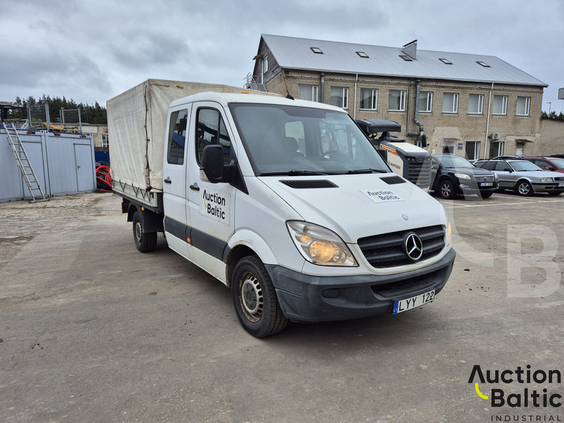 Mercedes-Benz Sprinter - Transportbil med kapell: bild 2 Mercedes-Benz Sprinter - Transportbil med kapell: bild 2
