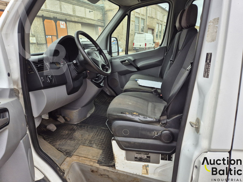 Mercedes-Benz Sprinter - Transportbil med kapell: bild 5 Mercedes-Benz Sprinter - Transportbil med kapell: bild 5
