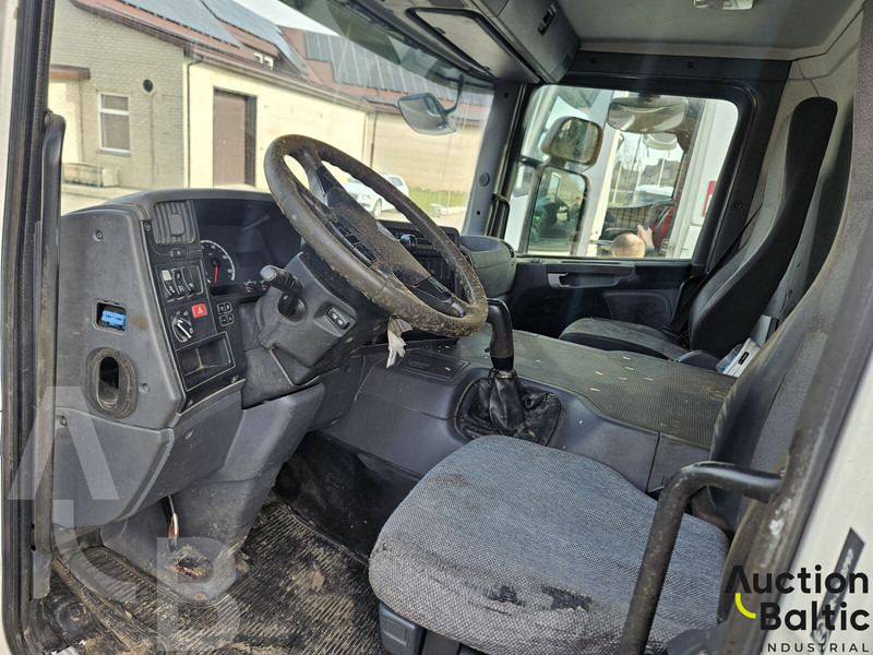 Scania P 230 - Tankbil: bild 5 Scania P 230 - Tankbil: bild 5