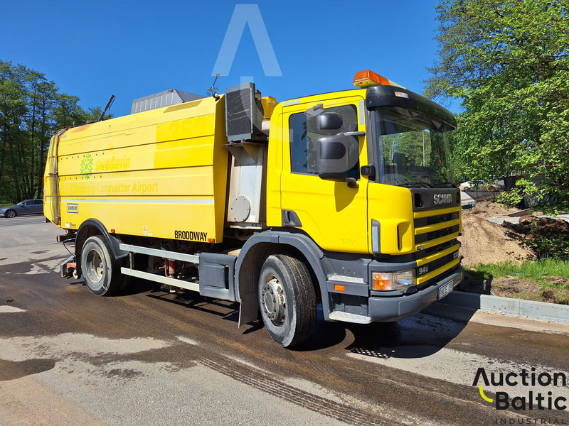 Scania P 94 - Sopmaskin: bild 1 Scania P 94 - Sopmaskin: bild 1