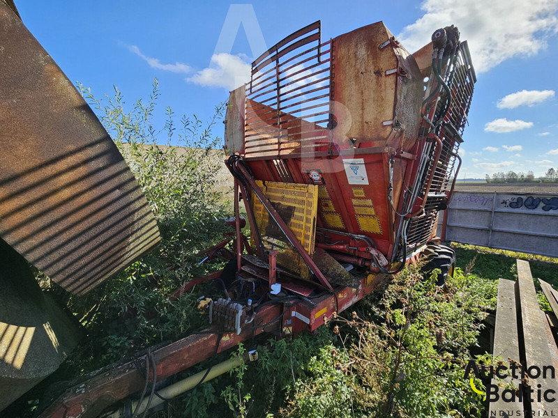 TIM Sugar beet harvester - Skördetröska: bild 4 TIM Sugar beet harvester - Skördetröska: bild 4
