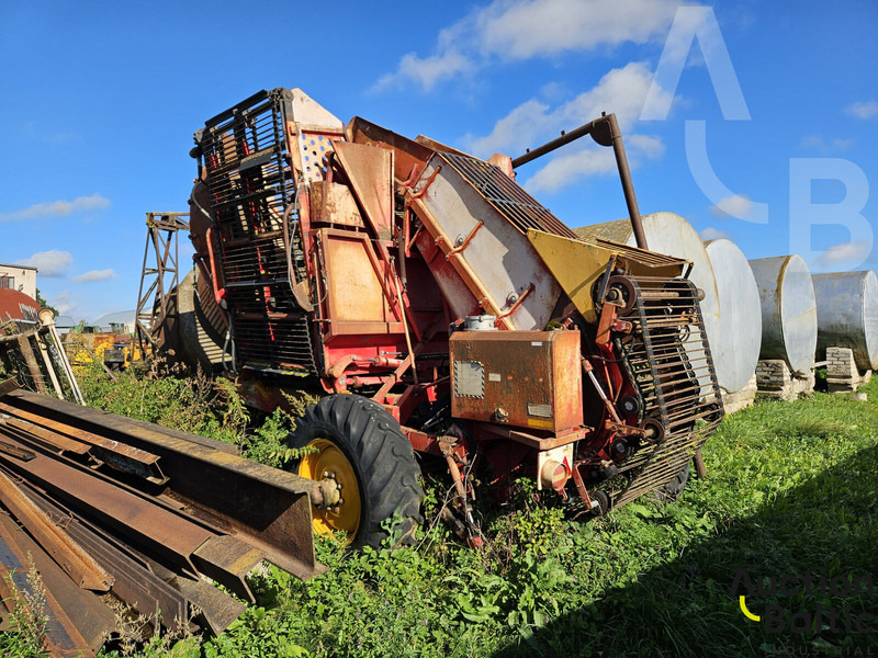 TIM Sugar beet harvester - Skördetröska: bild 1 TIM Sugar beet harvester - Skördetröska: bild 1
