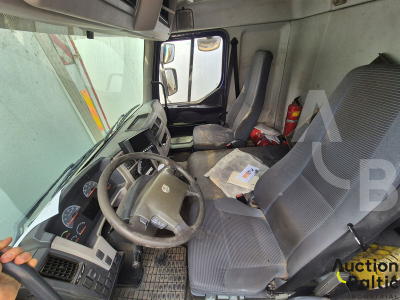 Volvo FL240 - Lastbil med skåp: bild 5 Volvo FL240 - Lastbil med skåp: bild 5