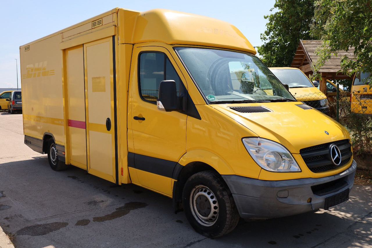 Mercedes-Benz Sprinter II Pritsche/ Koffer/Regalsystem - Volymskåp: bild 1 Mercedes-Benz Sprinter II Pritsche/ Koffer/Regalsystem - Volymskåp: bild 1