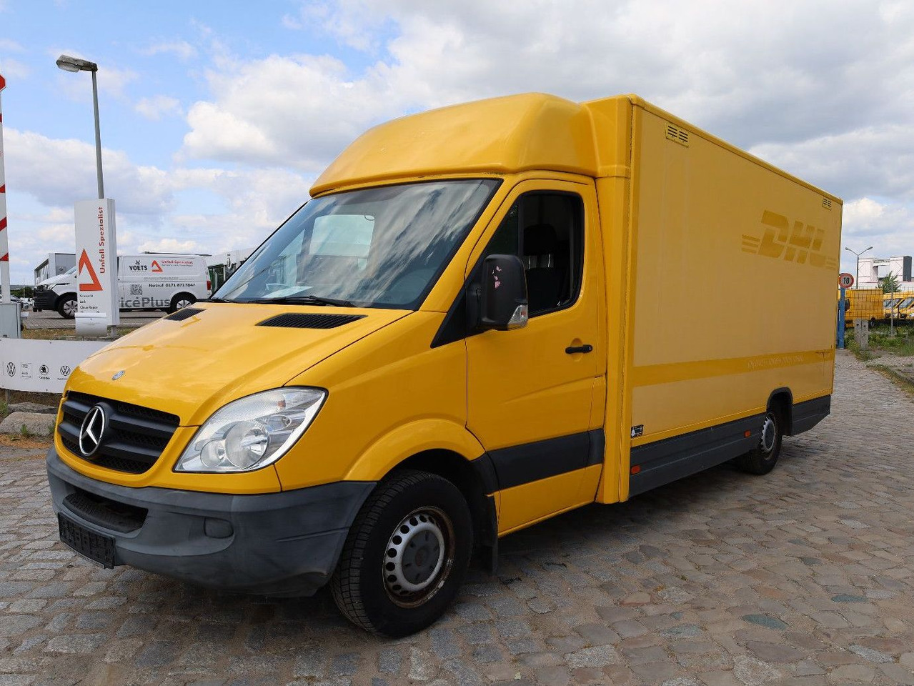 Mercedes-Benz Sprinter II Pritsche/ Koffer/Regalsystem - Volymskåp: bild 2 Mercedes-Benz Sprinter II Pritsche/ Koffer/Regalsystem - Volymskåp: bild 2
