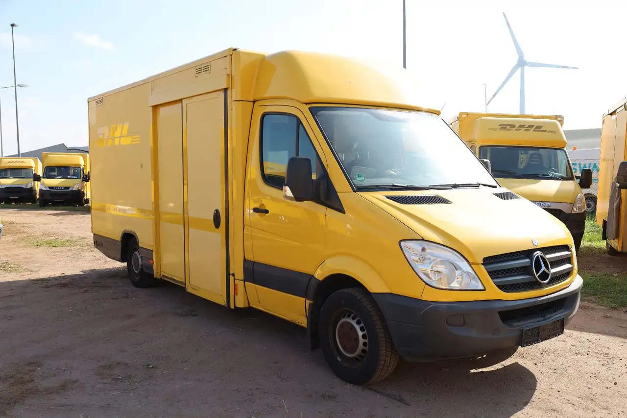 Mercedes-Benz Sprinter II Pritsche/ Koffer/Regalsystem - Volymskåp: bild 2 Mercedes-Benz Sprinter II Pritsche/ Koffer/Regalsystem - Volymskåp: bild 2
