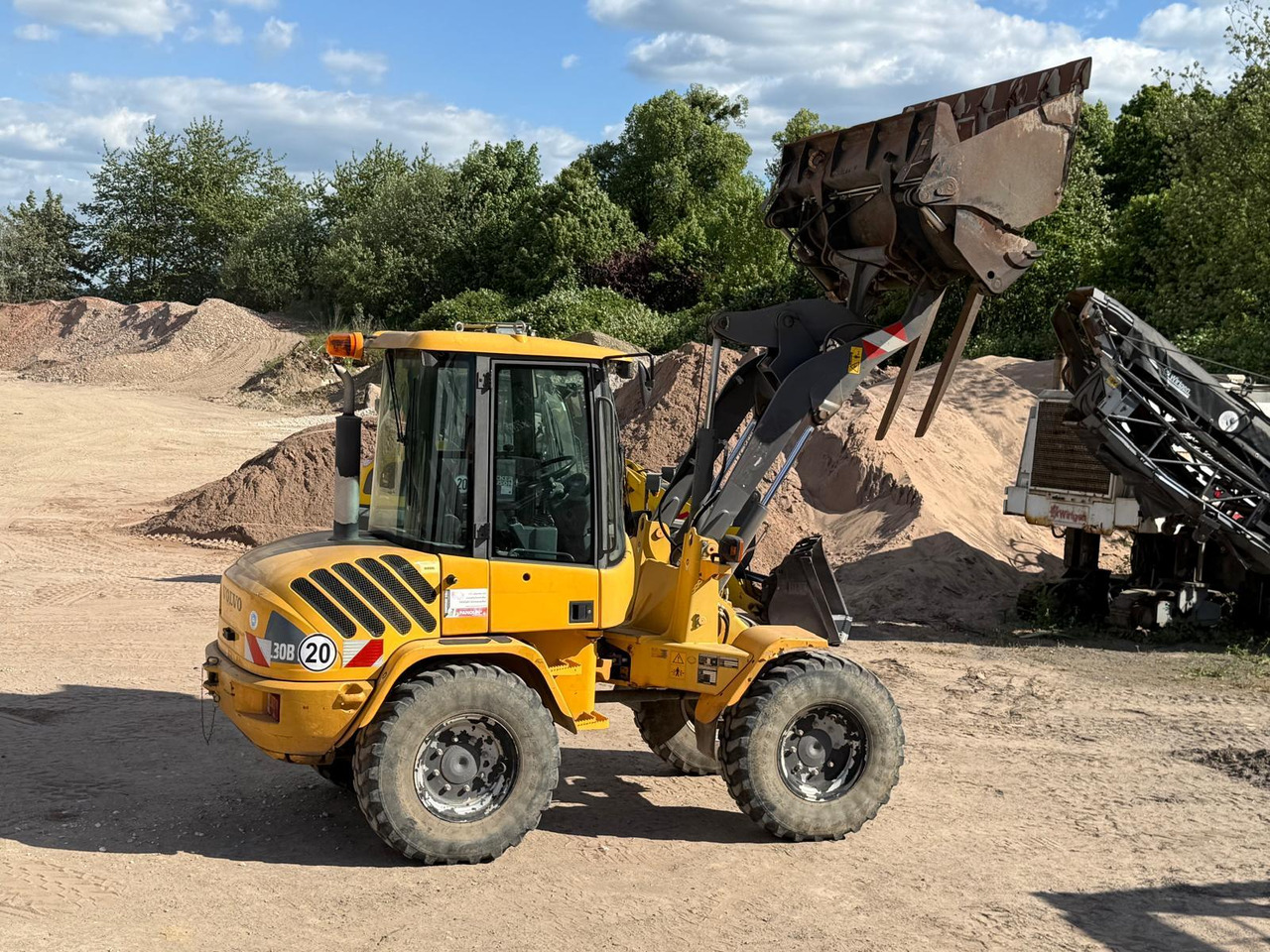Volvo L 30 B-Z/K incl. 3-1shovel and fork - Hjullastare: bild 1 Volvo L 30 B-Z/K incl. 3-1shovel and fork - Hjullastare: bild 1