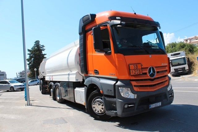 Mercedes-Benz Actros 2548 6x2/4 - Tankbil: bild 2 Mercedes-Benz Actros 2548 6x2/4 - Tankbil: bild 2