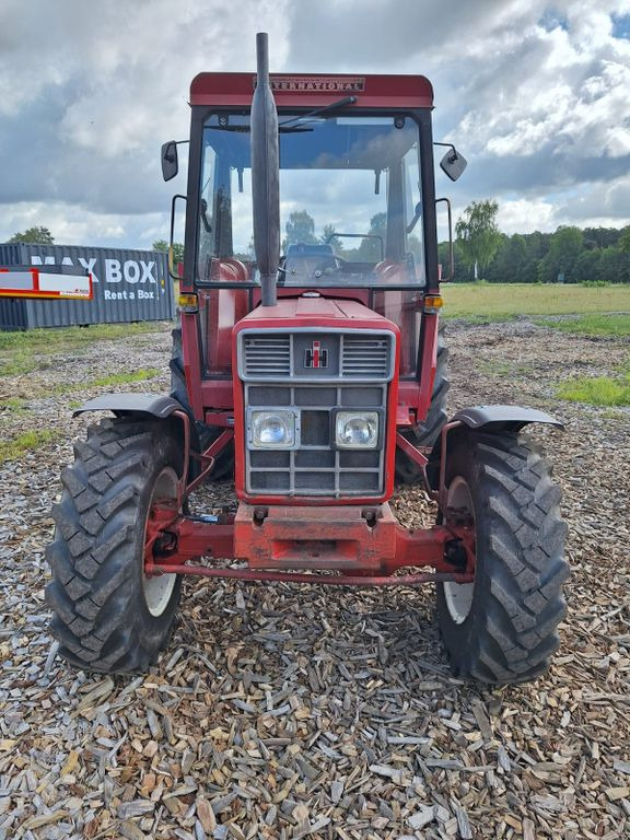IHC 833 Allrad Kabine - Traktor: bild 2 IHC 833 Allrad Kabine - Traktor: bild 2