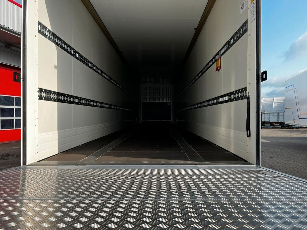 Krone Koffer mit Ladebordwand 2.000 kg Top Klappe - Skåp semitrailer: bild 3 Krone Koffer mit Ladebordwand 2.000 kg Top Klappe - Skåp semitrailer: bild 3