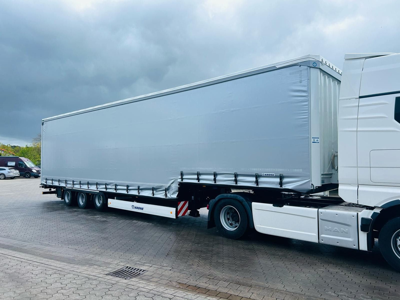 Krone SDP 27 Stufensattel Auflieger mit Spreizheck - Kapelltrailer: bild 3 Krone SDP 27 Stufensattel Auflieger mit Spreizheck - Kapelltrailer: bild 3