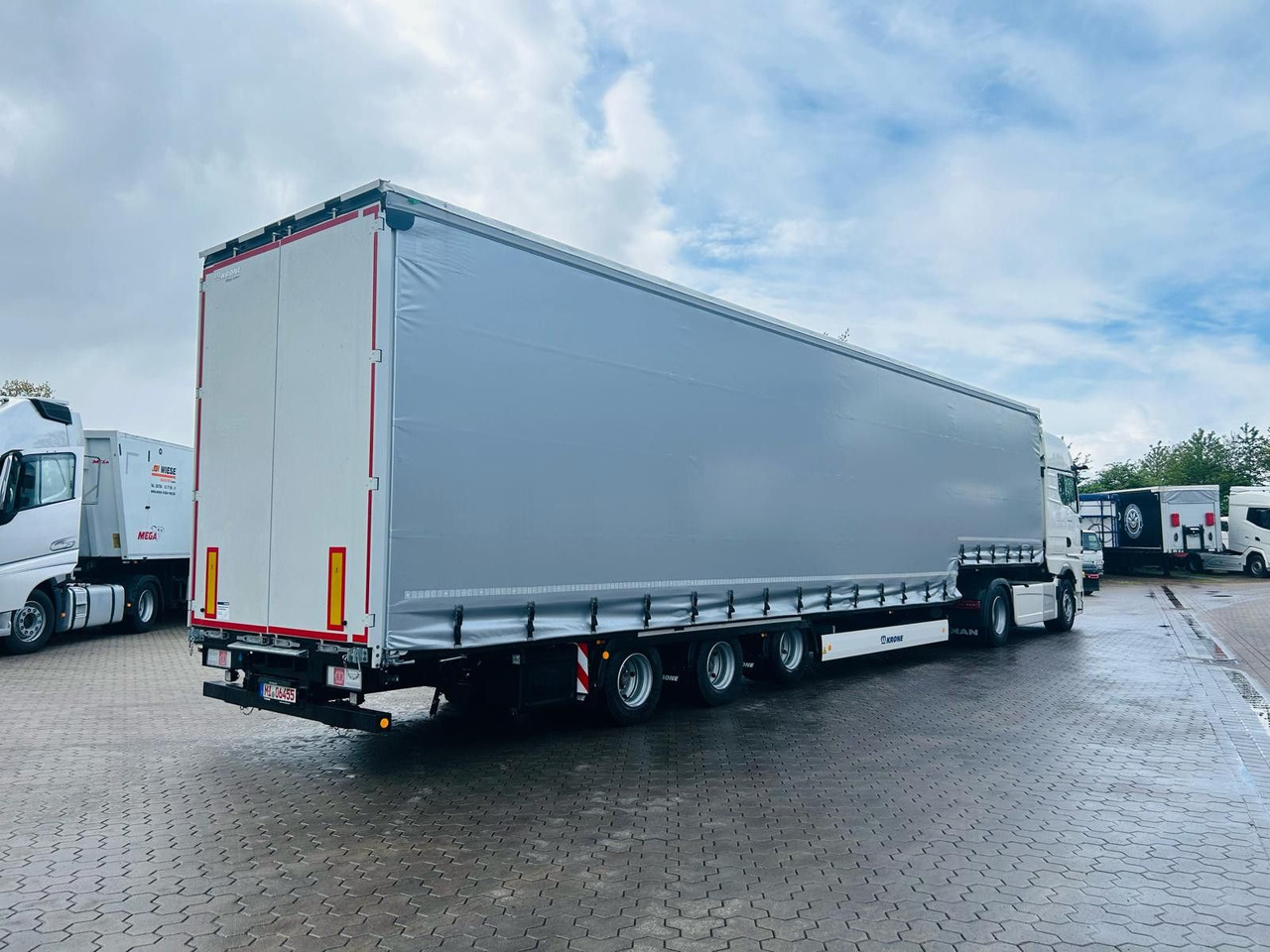 Krone SDP 27 Stufensattel Auflieger mit Spreizheck - Kapelltrailer: bild 2 Krone SDP 27 Stufensattel Auflieger mit Spreizheck - Kapelltrailer: bild 2