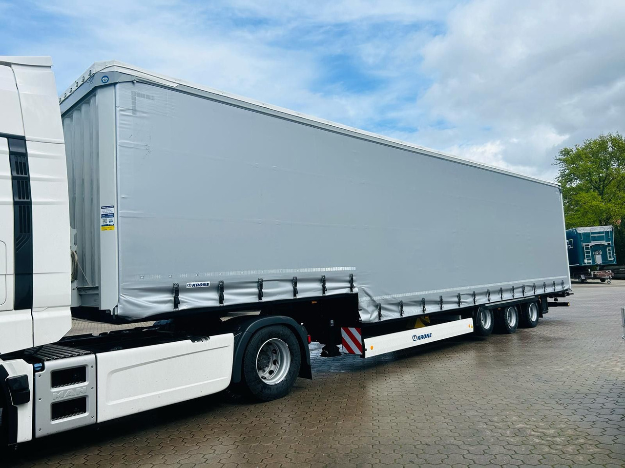 Krone SDP 27 Stufensattel Auflieger mit Spreizheck - Kapelltrailer: bild 4 Krone SDP 27 Stufensattel Auflieger mit Spreizheck - Kapelltrailer: bild 4