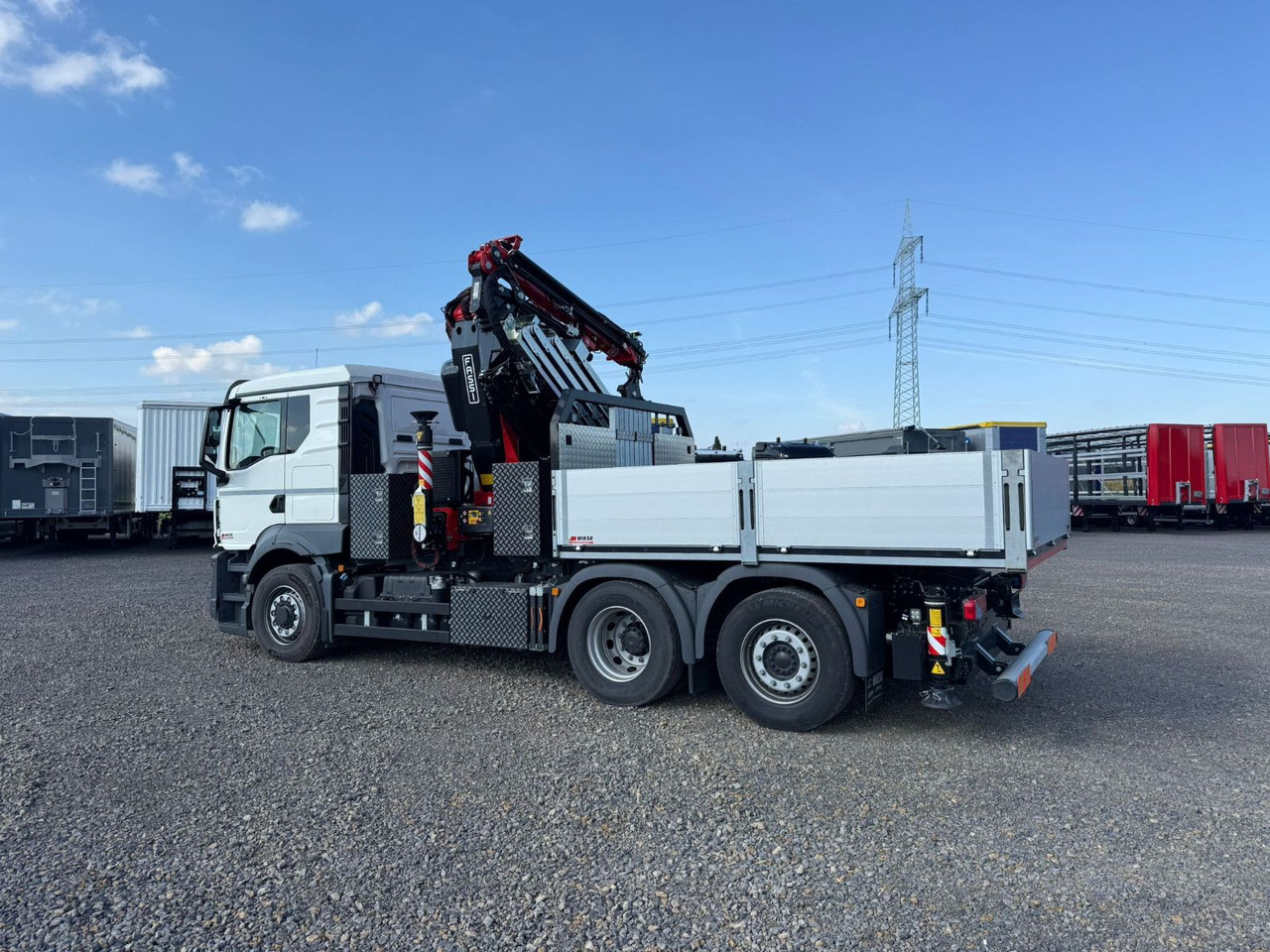 MAN 26.470 6x4-4 Hydrodrive Fassi Kran F545 Jib - Flakbil, Kranbil: bild 2 MAN 26.470 6x4-4 Hydrodrive Fassi Kran F545 Jib - Flakbil, Kranbil: bild 2