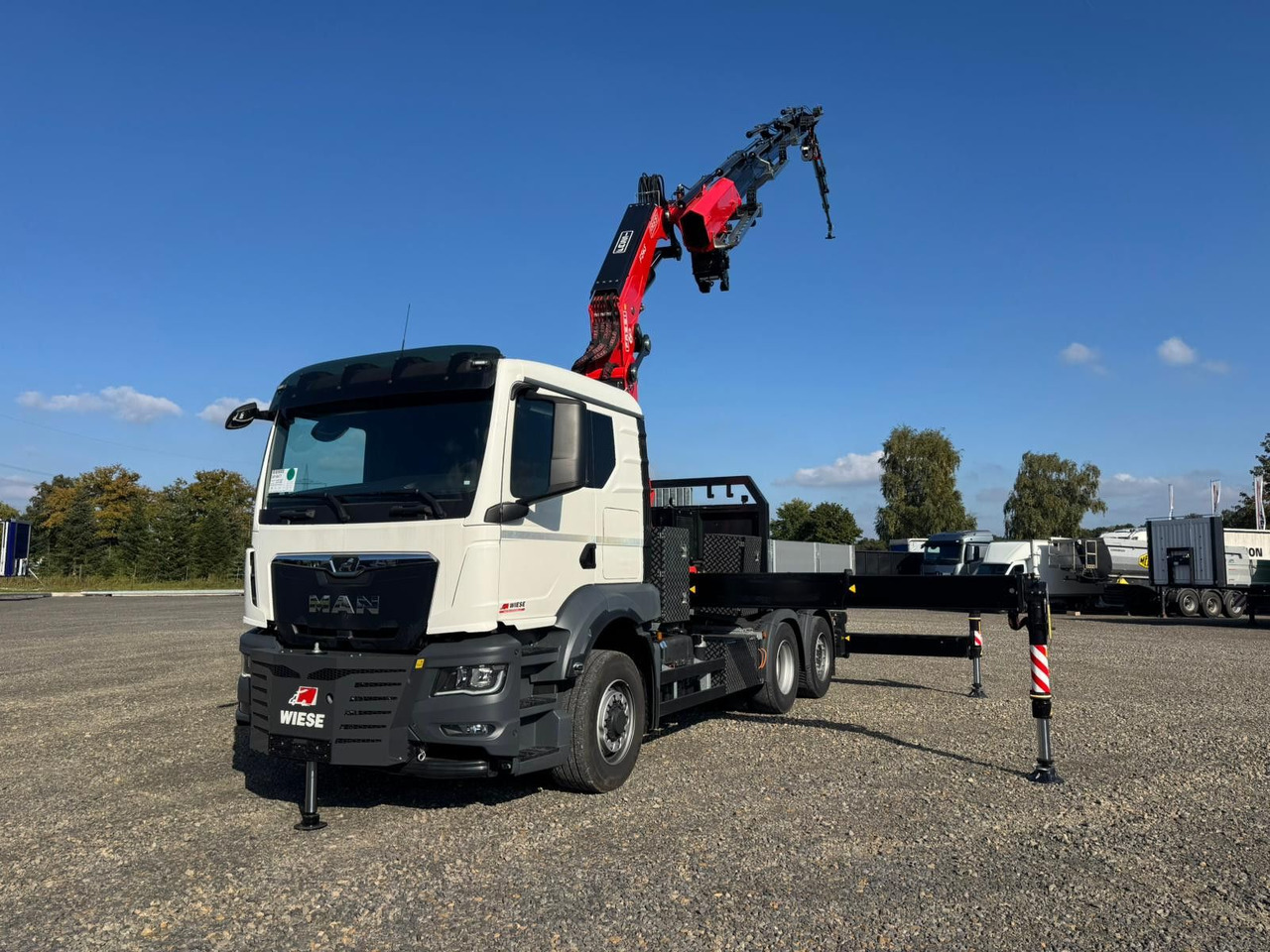 MAN 26.470 6x4-4 Hydrodrive Fassi Kran F545 Jib - Flakbil, Kranbil: bild 1 MAN 26.470 6x4-4 Hydrodrive Fassi Kran F545 Jib - Flakbil, Kranbil: bild 1
