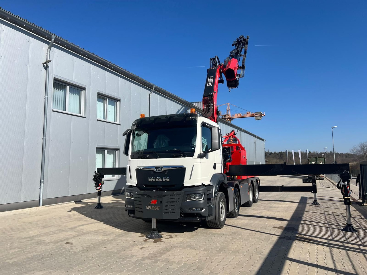MAN 8x4 mit F1150RA.2.28 L616 Winde, 2.per. Korb - Kranbil: bild 1 MAN 8x4 mit F1150RA.2.28 L616 Winde, 2.per. Korb - Kranbil: bild 1