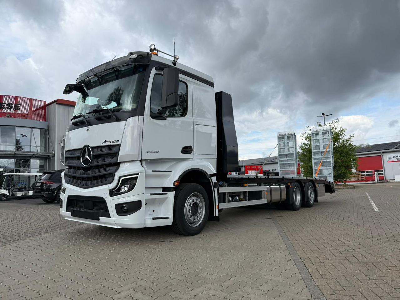 Mercedes-Benz Actros mit Rampen, Maschinentransporter - Biltransportbil lastbil: bild 1 Mercedes-Benz Actros mit Rampen, Maschinentransporter - Biltransportbil lastbil: bild 1