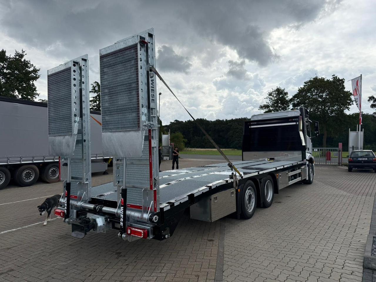 Mercedes-Benz Actros mit Rampen, Maschinentransporter - Bärgningsbil: bild 4 Mercedes-Benz Actros mit Rampen, Maschinentransporter - Bärgningsbil: bild 4