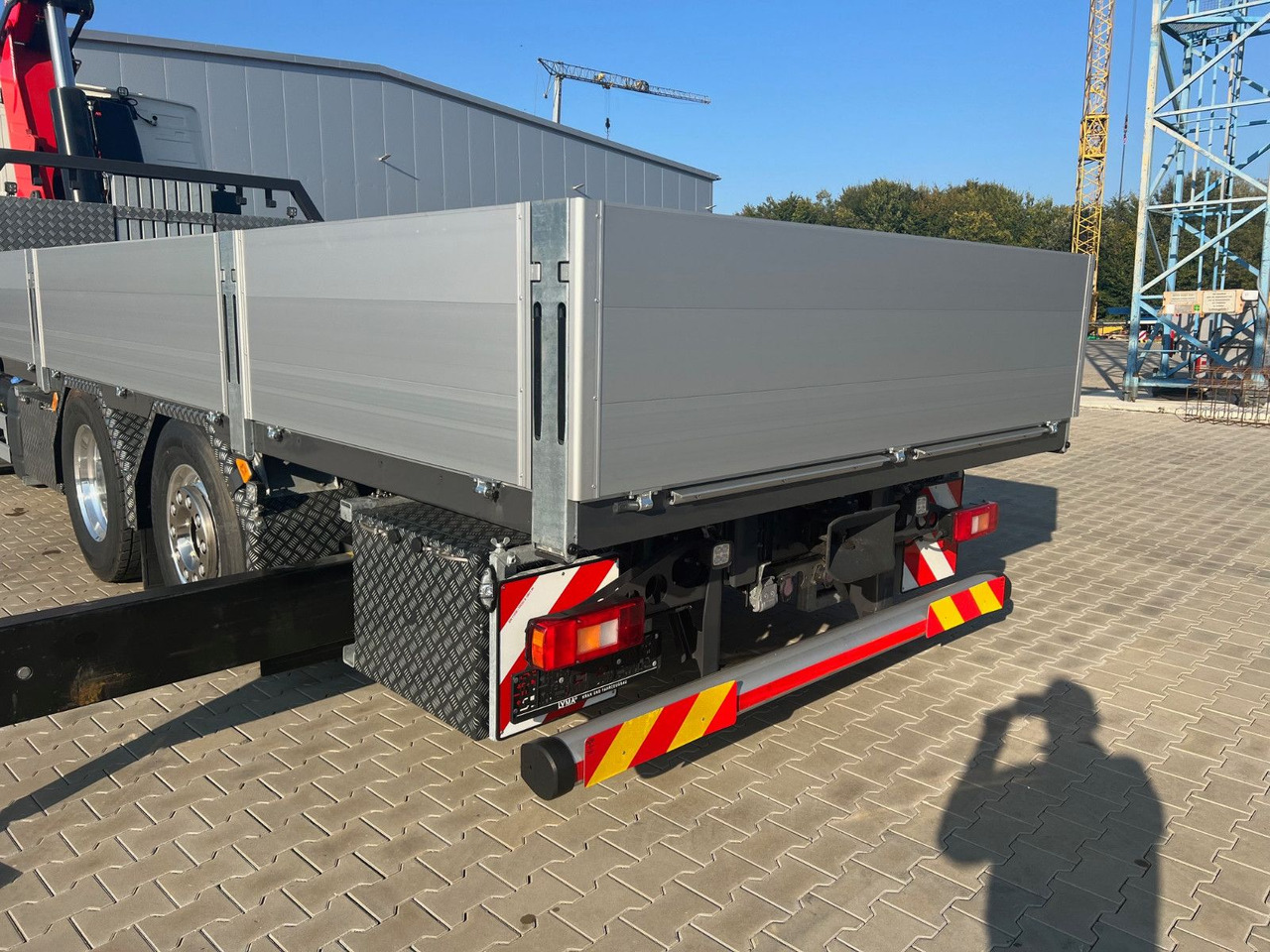 Volvo FH 500 8x2 Kran F710 RA2.26 - Flakbil, Kranbil: bild 3 Volvo FH 500 8x2 Kran F710 RA2.26 - Flakbil, Kranbil: bild 3