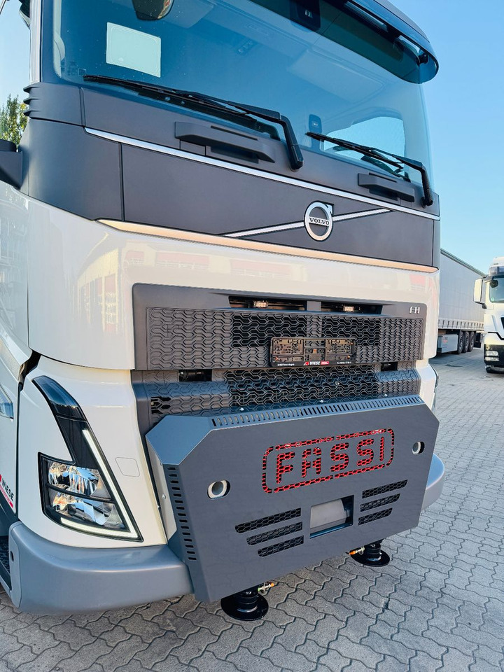 Volvo FH500 6x2 mit Fassi F545 2.27 JIB Winde sofort - Flakbil, Kranbil: bild 2 Volvo FH500 6x2 mit Fassi F545 2.27 JIB Winde sofort - Flakbil, Kranbil: bild 2