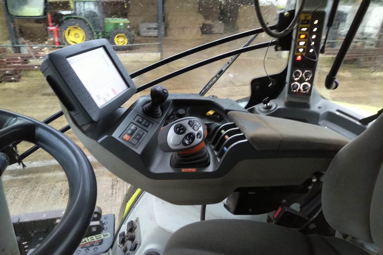 CLAAS AXION 850 - Traktor: bild 2 CLAAS AXION 850 - Traktor: bild 2