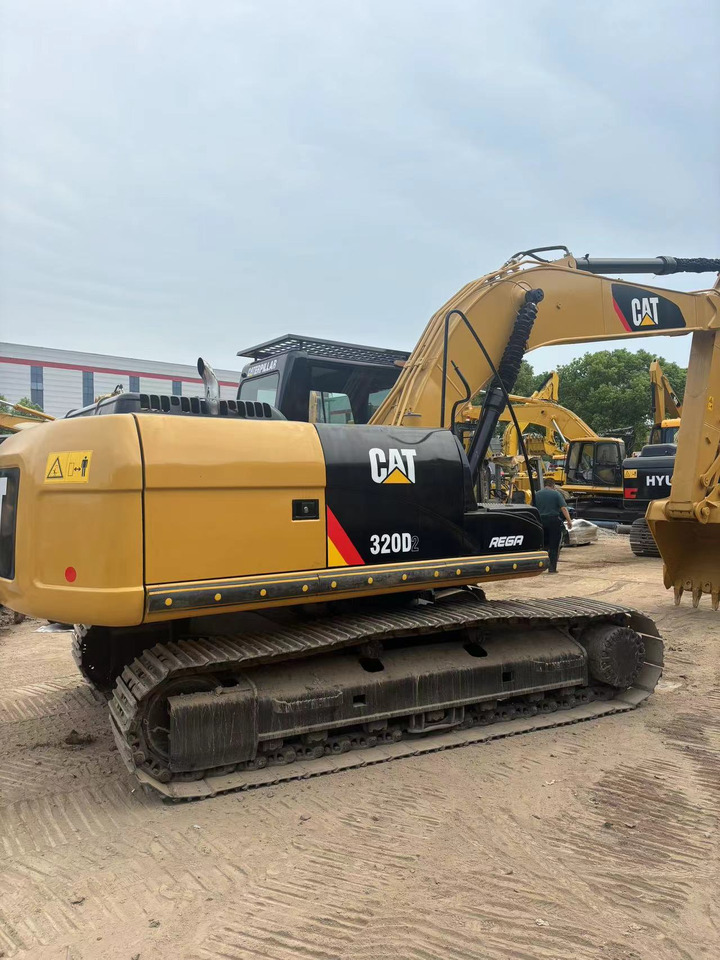 CATERPILLAR 320D - Grävmaskin: bild 2 CATERPILLAR 320D - Grävmaskin: bild 2